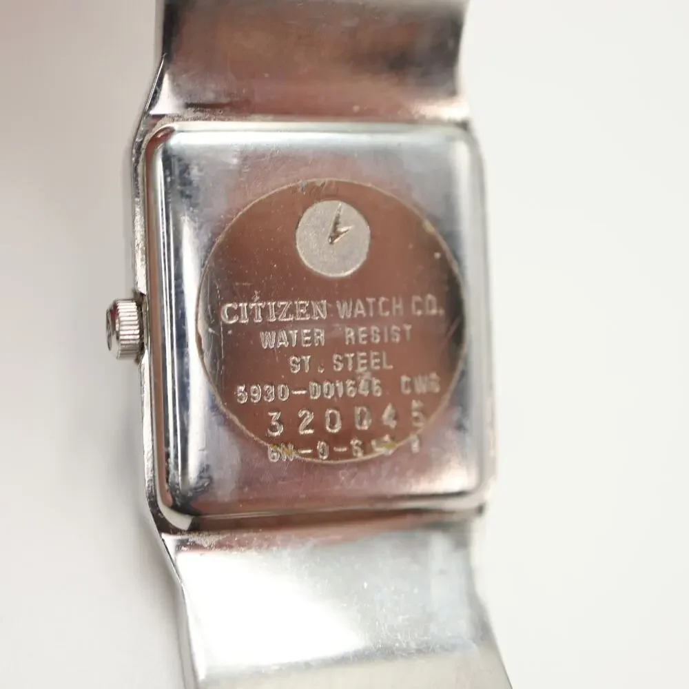 Vintage Citizen Womens Blue 19mm Diamond Tank Watch 5.75